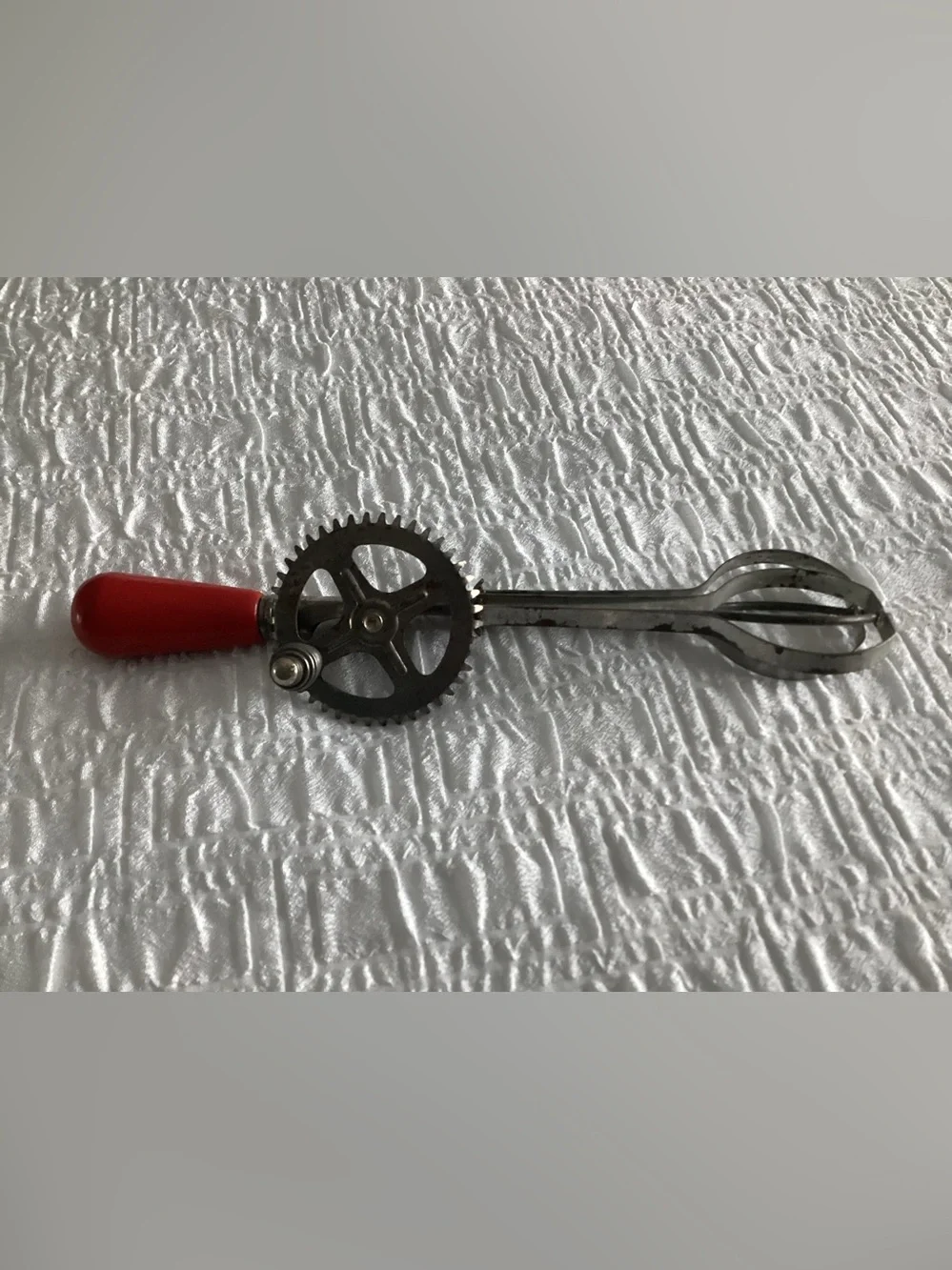 Vtg.manual mechanical hand-crank egg beater (Rotary Beater)